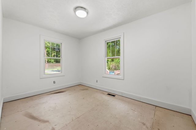 12241 Flynn Road, Sawyer, MI 49125