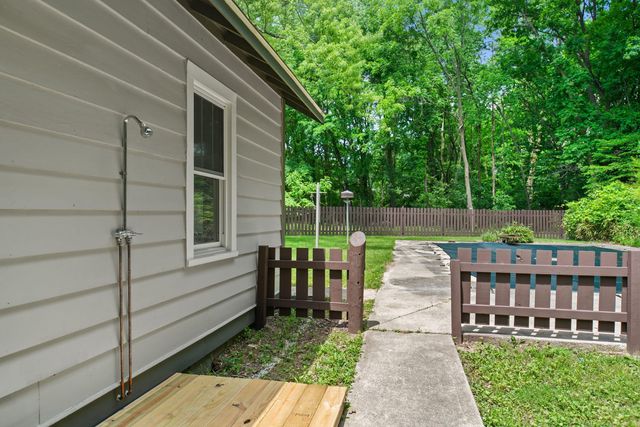 12241 Flynn Road, Sawyer, MI 49125