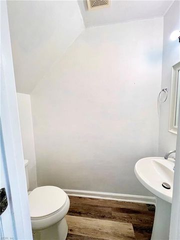 305 Civil Ct Apt D, Newport News, VA 23608