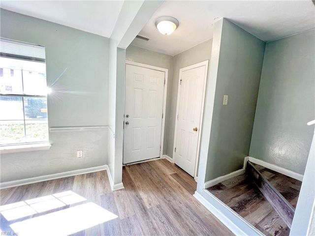 305 Civil Ct Apt D, Newport News, VA 23608