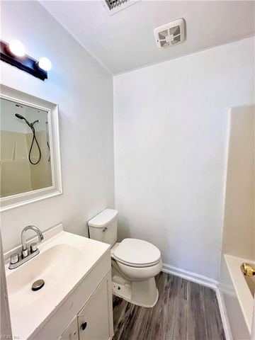305 Civil Ct Apt D, Newport News, VA 23608