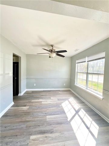 305 Civil Ct Apt D, Newport News, VA 23608