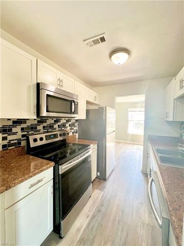 305 Civil Ct Apt D, Newport News, VA 23608