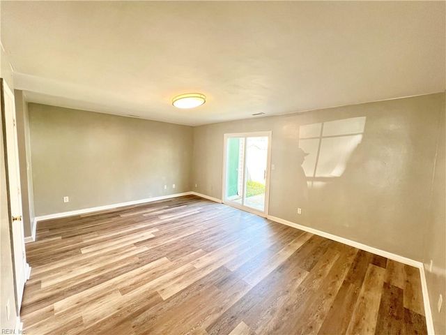 305 Civil Ct Apt D, Newport News, VA 23608