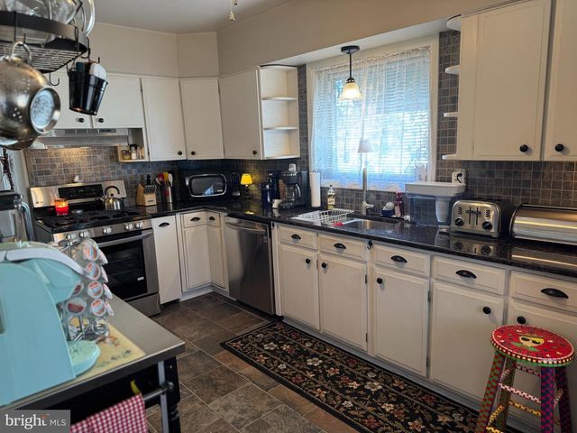 400 N BLACK HORSE PIKE, Runnemede, NJ 08078