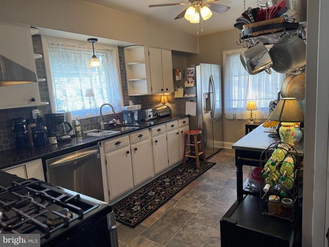 400 N BLACK HORSE PIKE, Runnemede, NJ 08078