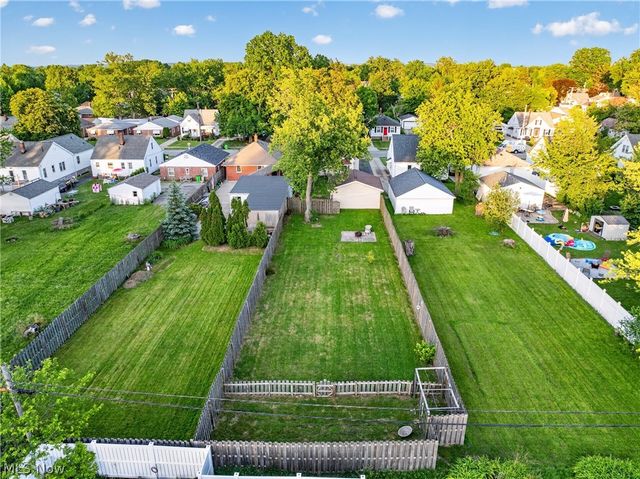 1324 Elmwood Road, Mayfield Heights, OH 44124