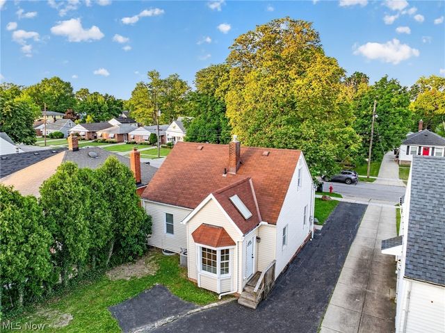 1324 Elmwood Road, Mayfield Heights, OH 44124