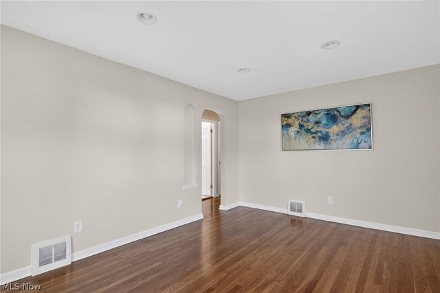 1324 Elmwood Road, Mayfield Heights, OH 44124