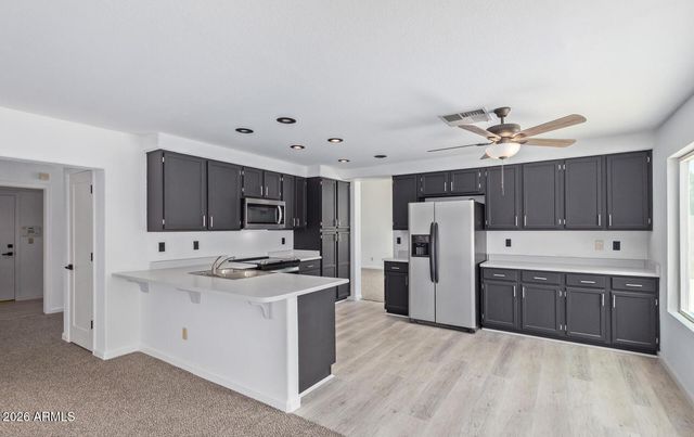 11991 N 69TH Avenue, Peoria, AZ 85345