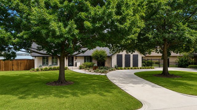 3204 Bouvier Street, Rowlett, TX 75088