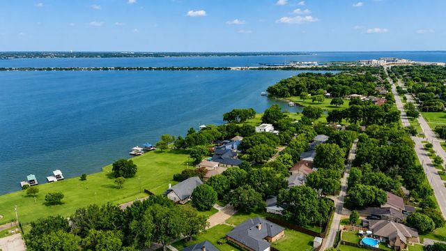 3204 Bouvier Street, Rowlett, TX 75088