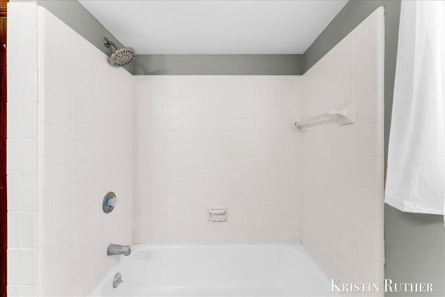 9155 J Avenue, Byron Center, MI 49315