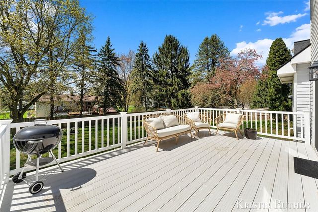 9155 J Avenue, Byron Center, MI 49315