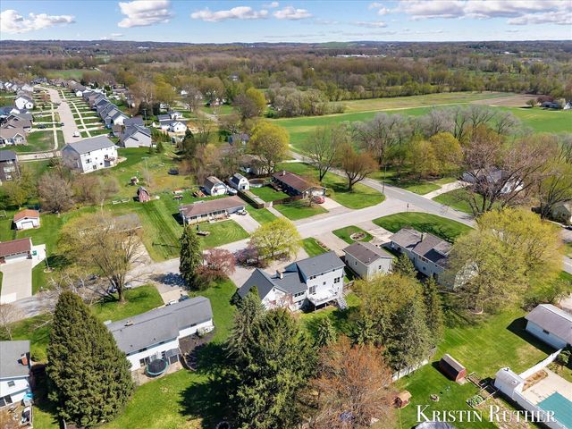 9155 J Avenue, Byron Center, MI 49315