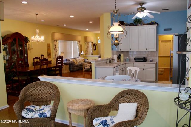 4 Summerlawn Drive, Lakewood, NJ 08701