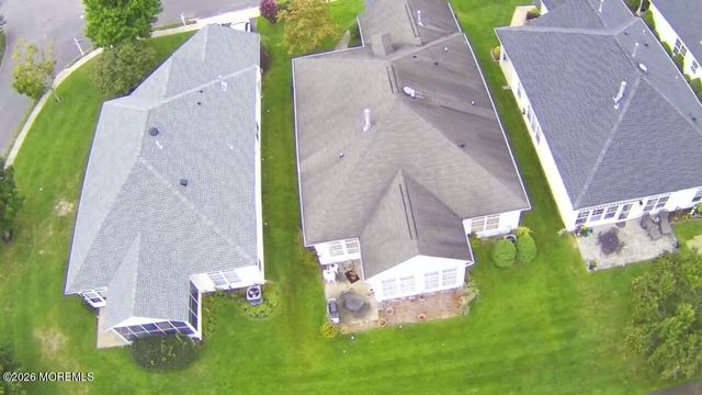 4 Summerlawn Drive, Lakewood, NJ 08701