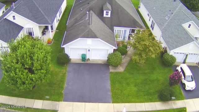 4 Summerlawn Drive, Lakewood, NJ 08701