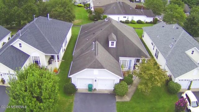 4 Summerlawn Drive, Lakewood, NJ 08701