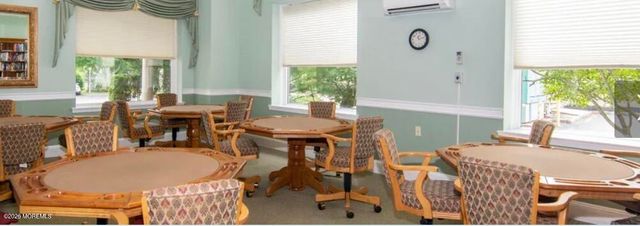 4 Summerlawn Drive, Lakewood, NJ 08701