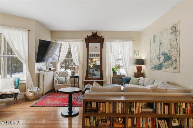 278 Ballston Avenue, Saratoga Springs, NY 12866