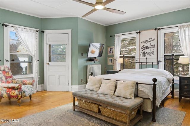 278 Ballston Avenue, Saratoga Springs, NY 12866