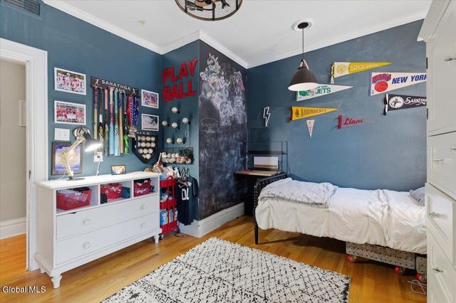 278 Ballston Avenue, Saratoga Springs, NY 12866