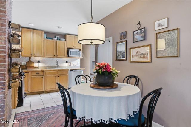 278 Ballston Avenue, Saratoga Springs, NY 12866