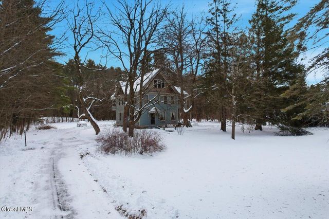 278 Ballston Avenue, Saratoga Springs, NY 12866