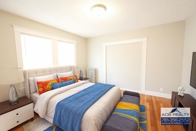 10 Mattakeeset St 1, Boston, MA 02136