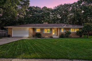 3010 Country Club Drive, Muskegon City, MI 49441