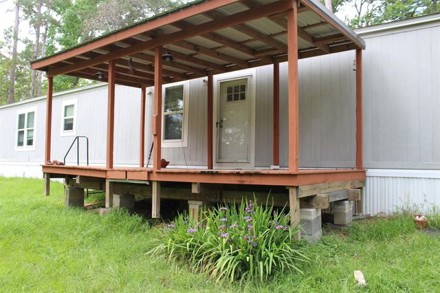 555 Beaver Run, Grapeland, TX 75844