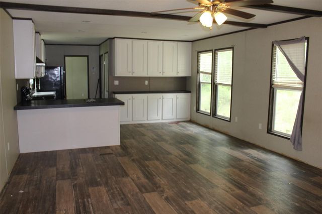 555 Beaver Run, Grapeland, TX 75844