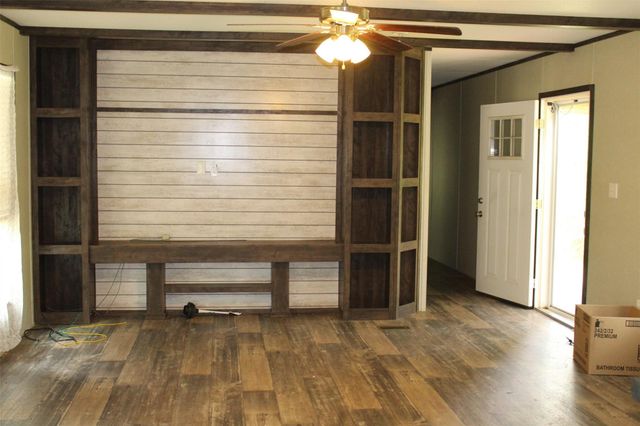 555 Beaver Run, Grapeland, TX 75844
