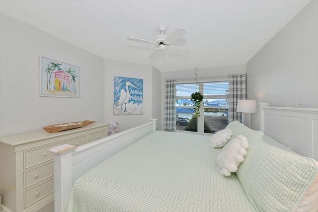 946 SANDPIPER CIRCLE 946, Bradenton, FL 34209