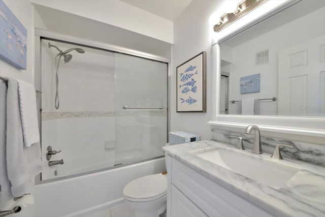 946 SANDPIPER CIRCLE 946, Bradenton, FL 34209