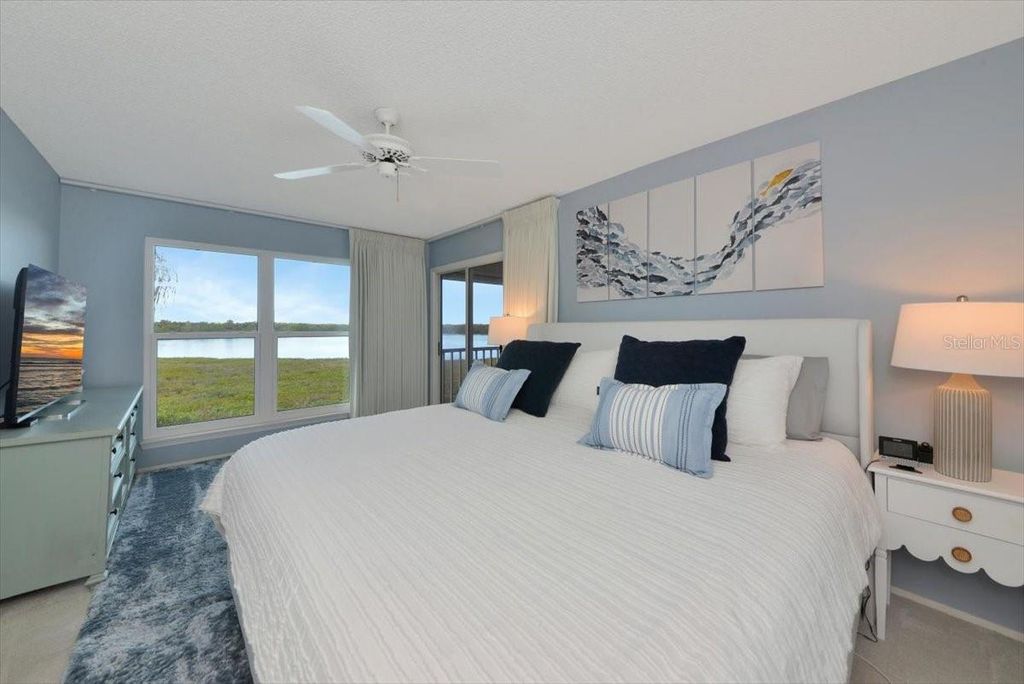 Image 19 of property listing at 946 SANDPIPER CIRCLE 946, Bradenton, FL 34209