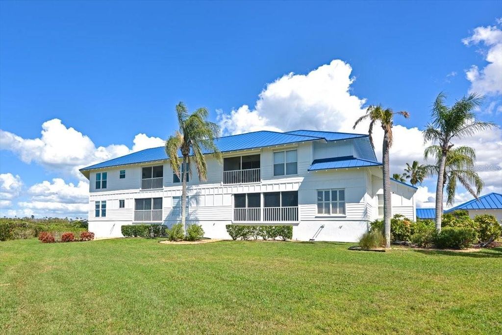 Image 27 of property listing at 946 SANDPIPER CIRCLE 946, Bradenton, FL 34209