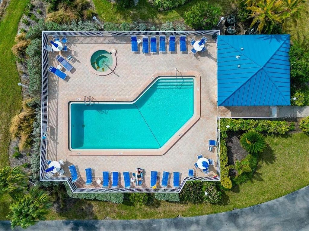 Image 33 of property listing at 946 SANDPIPER CIRCLE 946, Bradenton, FL 34209