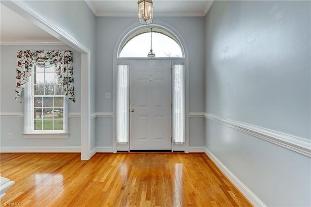 204 W Stonebury Court, Reidsville, NC 27320