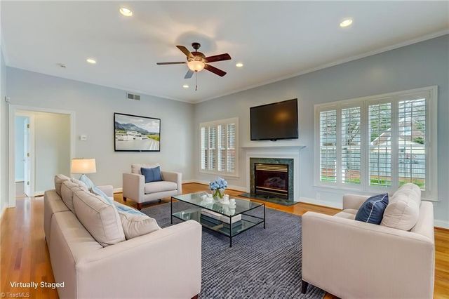 204 W Stonebury Court, Reidsville, NC 27320