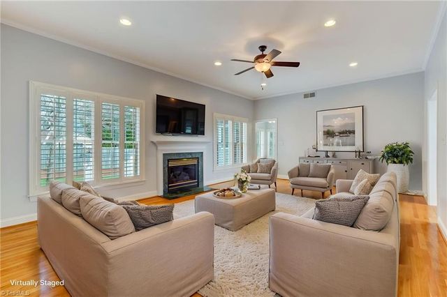 204 W Stonebury Court, Reidsville, NC 27320