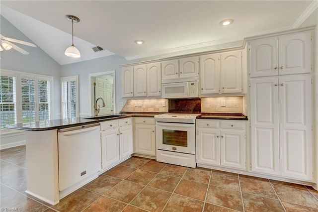 204 W Stonebury Court, Reidsville, NC 27320