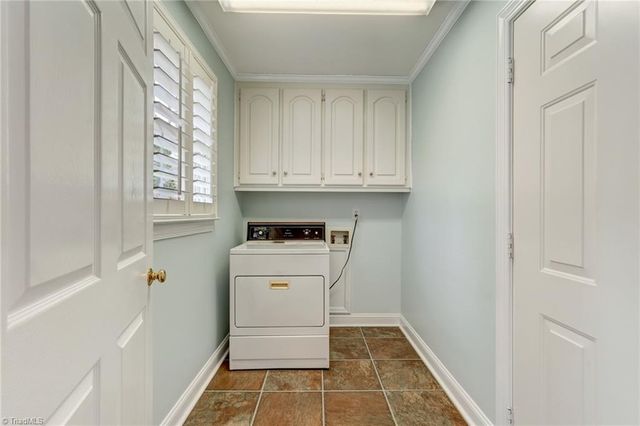 204 W Stonebury Court, Reidsville, NC 27320