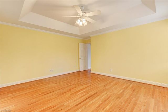 204 W Stonebury Court, Reidsville, NC 27320