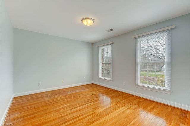 204 W Stonebury Court, Reidsville, NC 27320