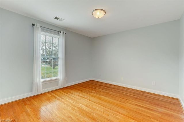 204 W Stonebury Court, Reidsville, NC 27320