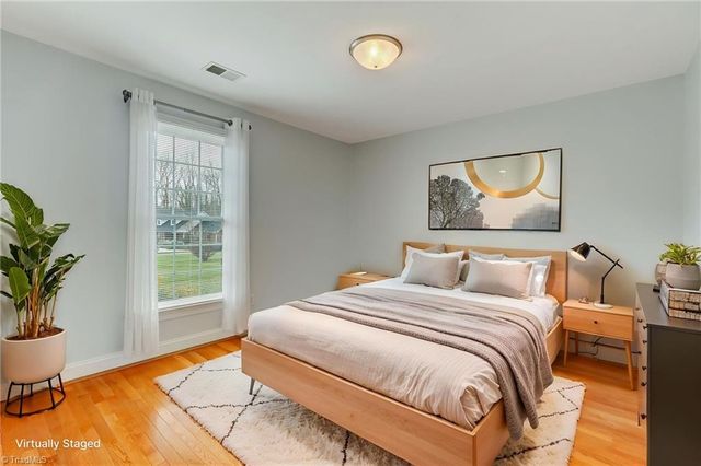 204 W Stonebury Court, Reidsville, NC 27320