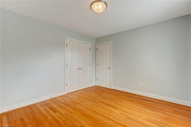 204 W Stonebury Court, Reidsville, NC 27320