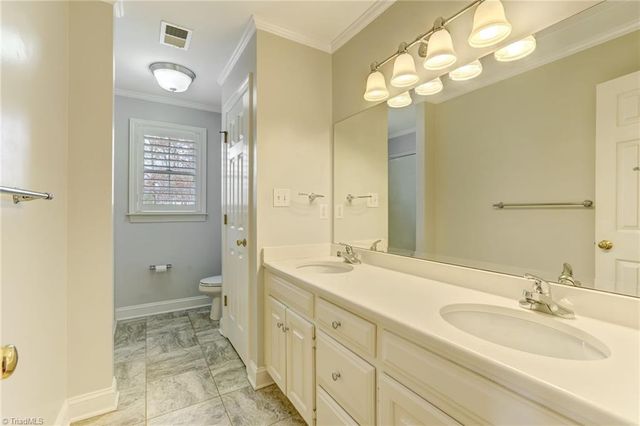 204 W Stonebury Court, Reidsville, NC 27320